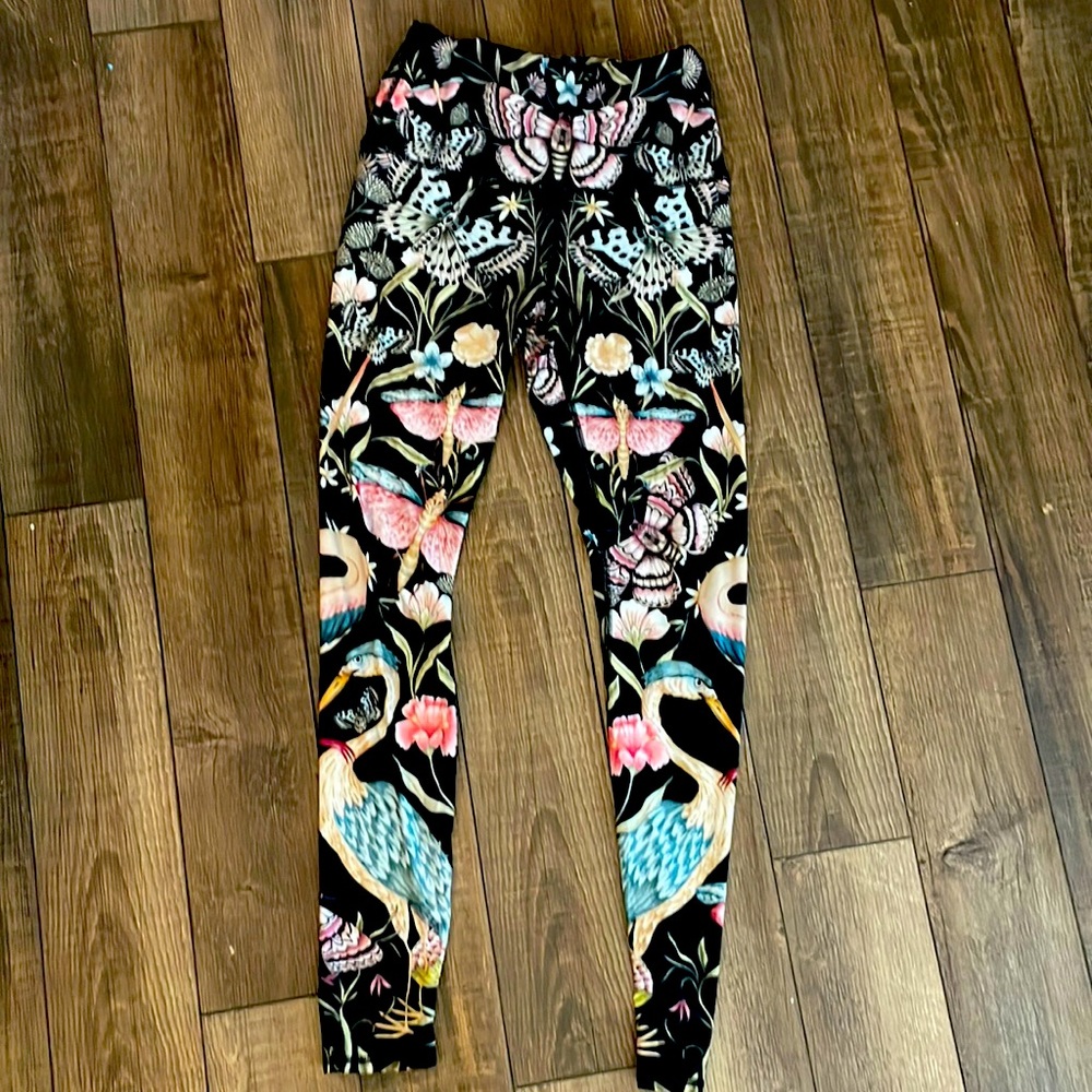 Yoga Democracy Moth leggings size small.